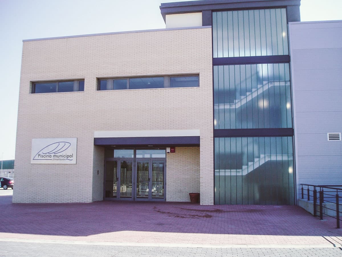Façana d'una instal·lació esportiva gestionada per Fit a Fit